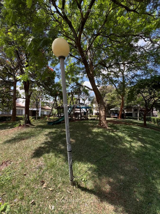 4 Bed Townhouse with En Suite in Kilimani - 2