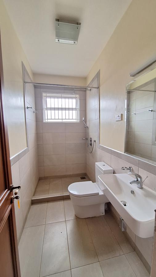 2 Bed Townhouse with En Suite at Runda Mumwe - 8