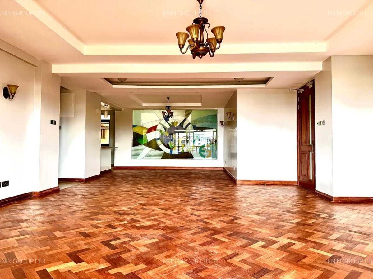 3 Bed Apartment with En Suite at Riverside Drive - 2