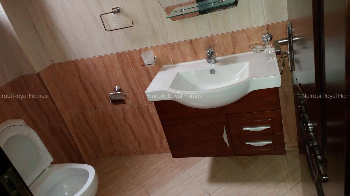 5 Bed Townhouse with En Suite at Lavington Road - 17