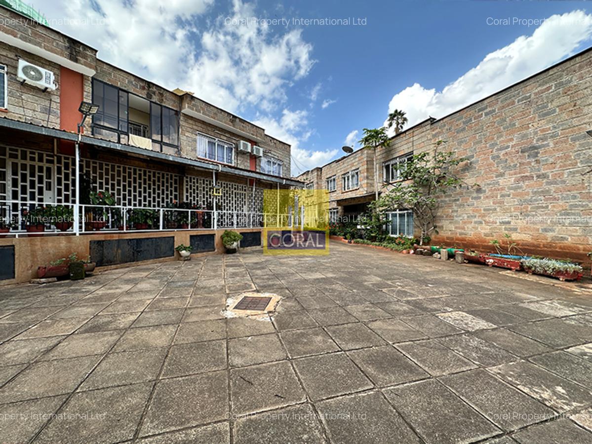 4 Bed Townhouse in Westlands Area - 16