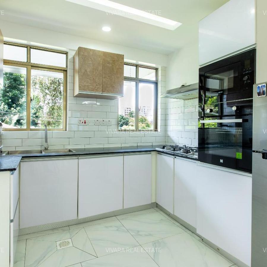 3 Bed Apartment with En Suite in Lavington - 2