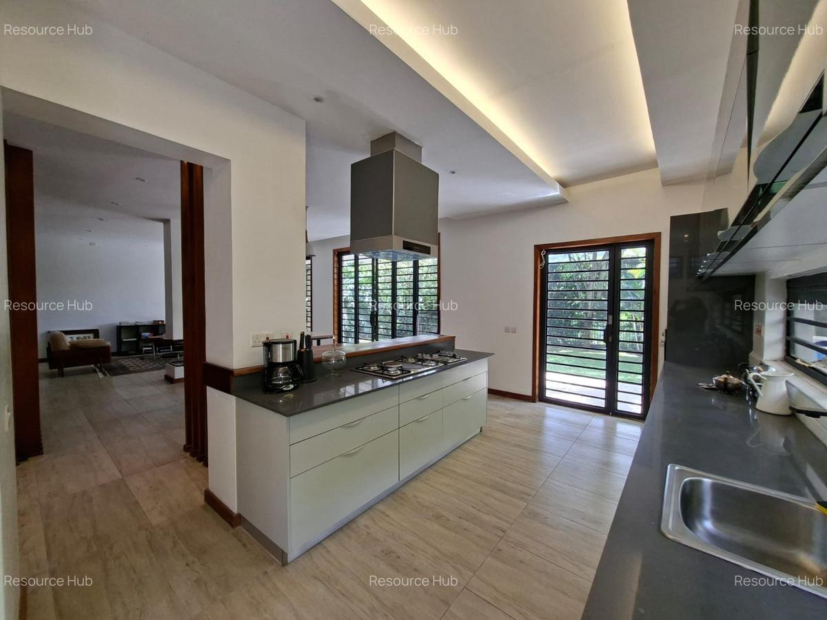 3 Bed House with En Suite at Nyari - 12