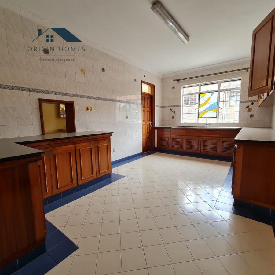 3 Bed Apartment with En Suite at Riverside Drive - 7