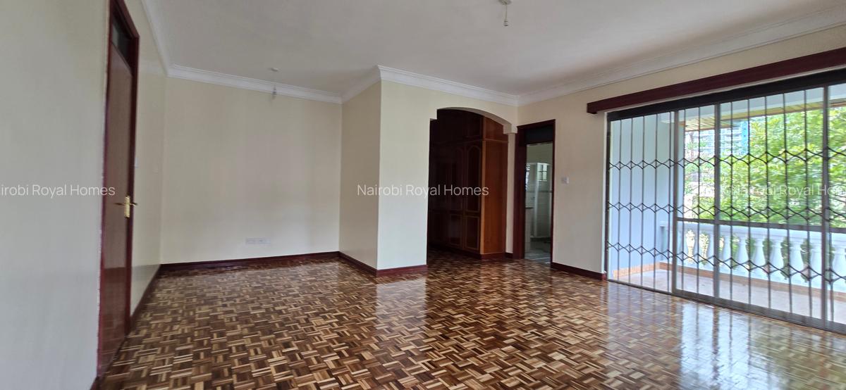 4 Bed Townhouse with En Suite at Lavington Green - 10