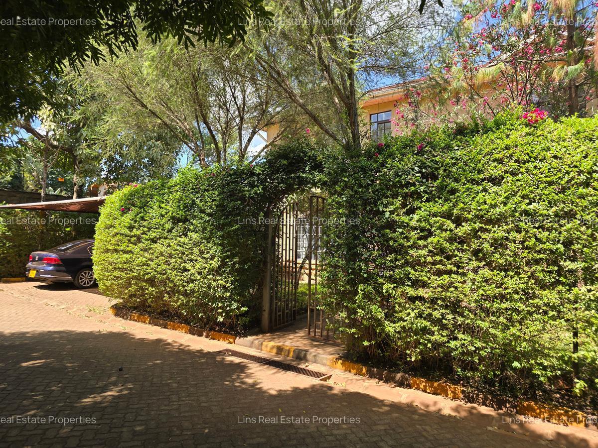 4 Bed Townhouse with En Suite in Kitisuru - 1