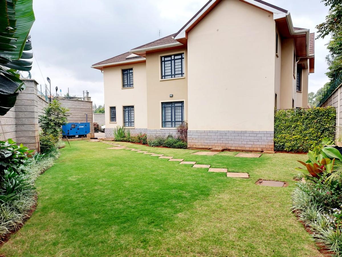 4 Bed Villa with En Suite at Spring Drive - 19