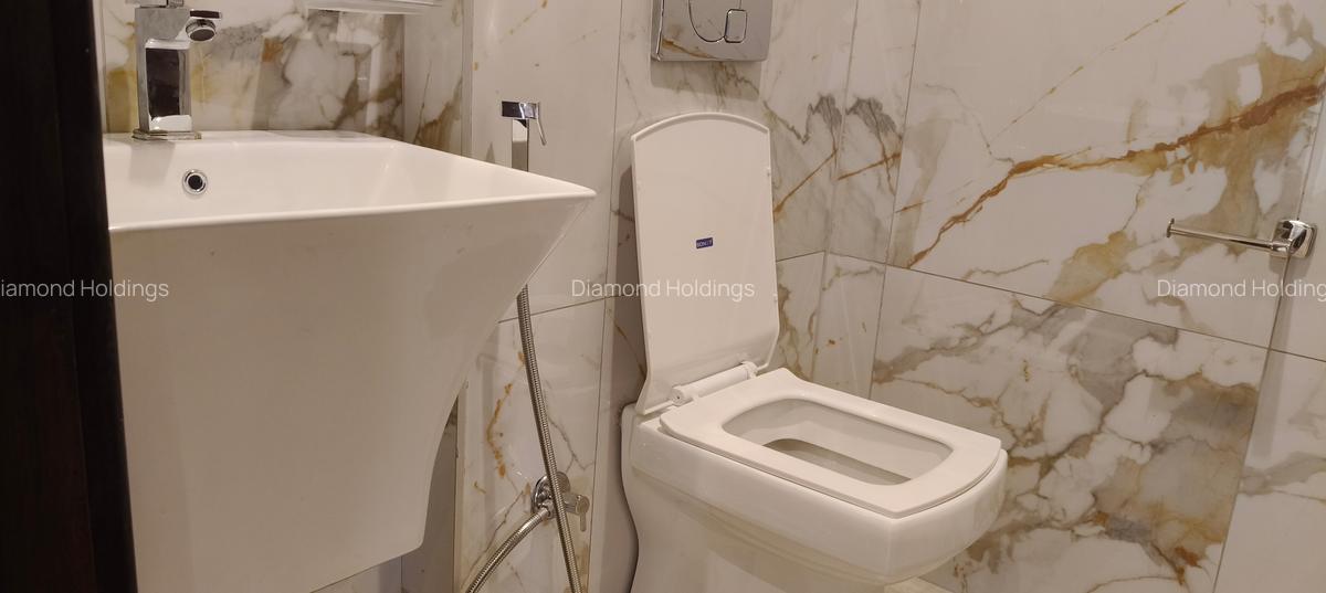 2 Bed Apartment with En Suite at Brookside - 3