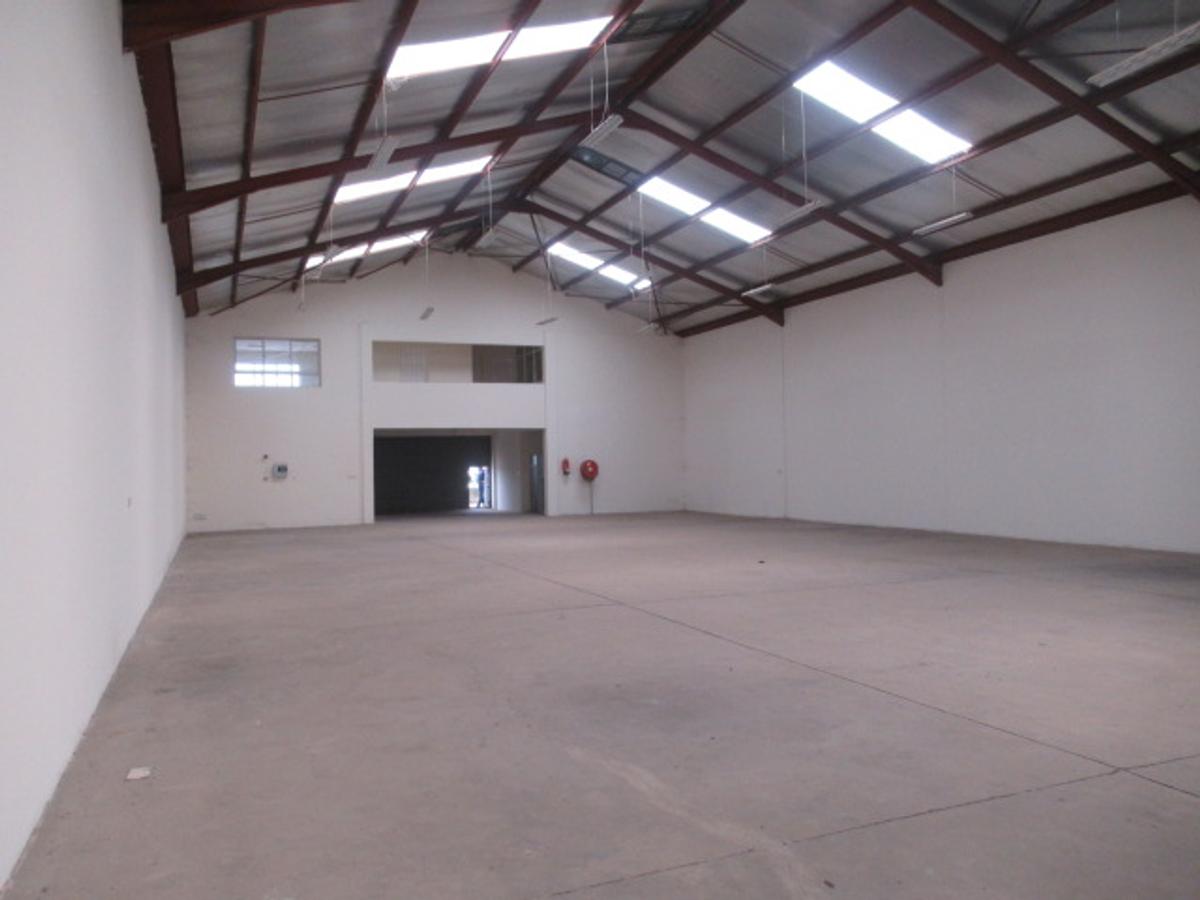 Warehouse with Service Charge Included at Airport - 7