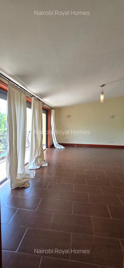 4 Bed House with En Suite at Runda Road - 12