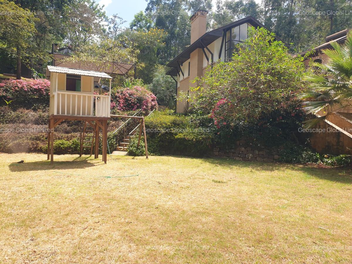 5 Bed House with En Suite in Rosslyn - 4