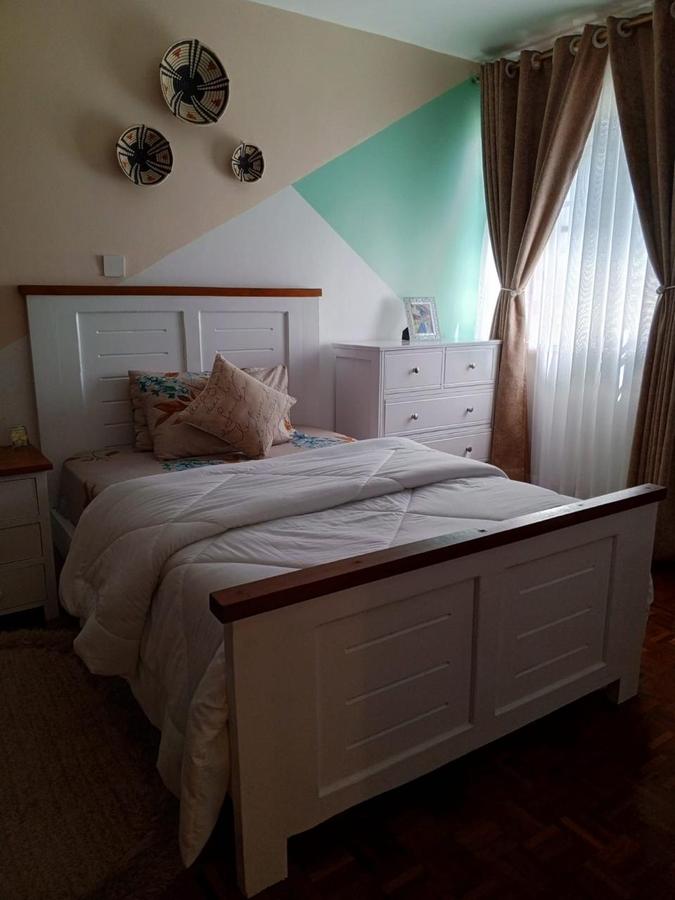 5 Bed Villa with En Suite in Lavington - 11