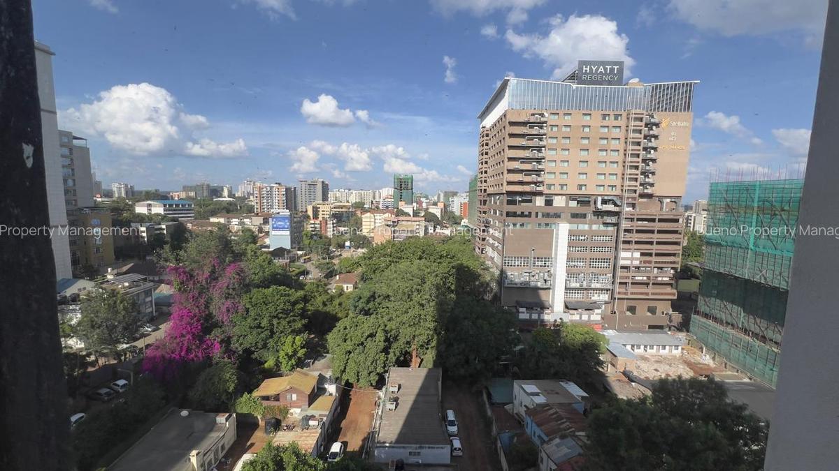 2 Bed Apartment with En Suite in Westlands Area - 18