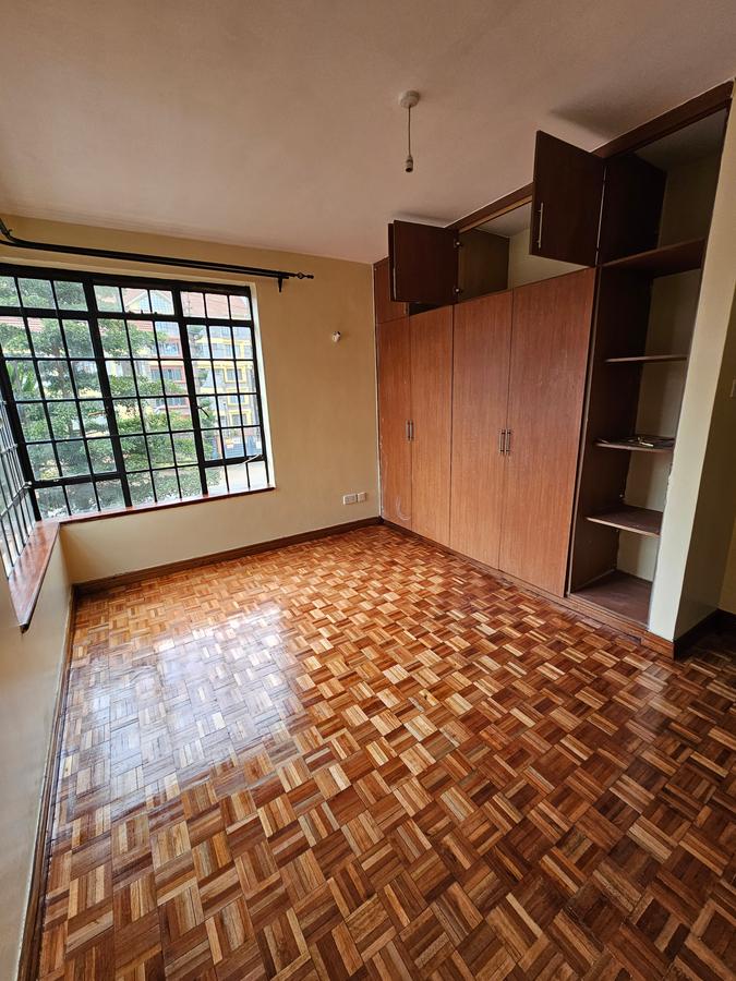 3 Bed Apartment with En Suite at Lavington - 10