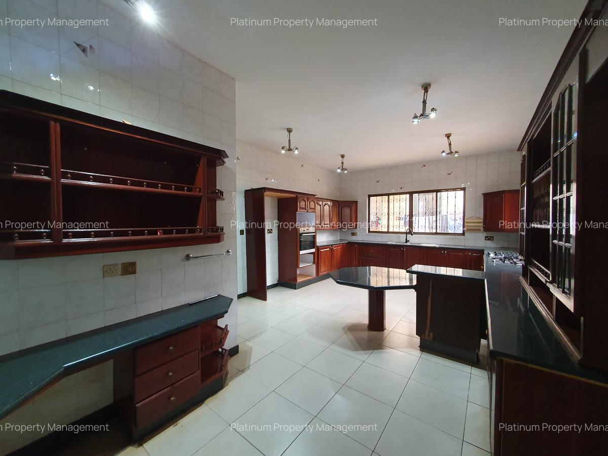 4 Bed House with En Suite at Grevillea Grove - 8