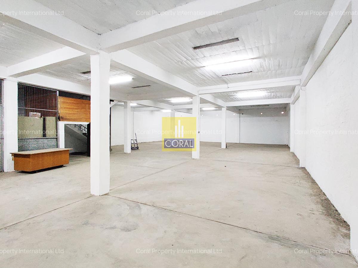 Warehouse with Parking in Industrial Area - 1