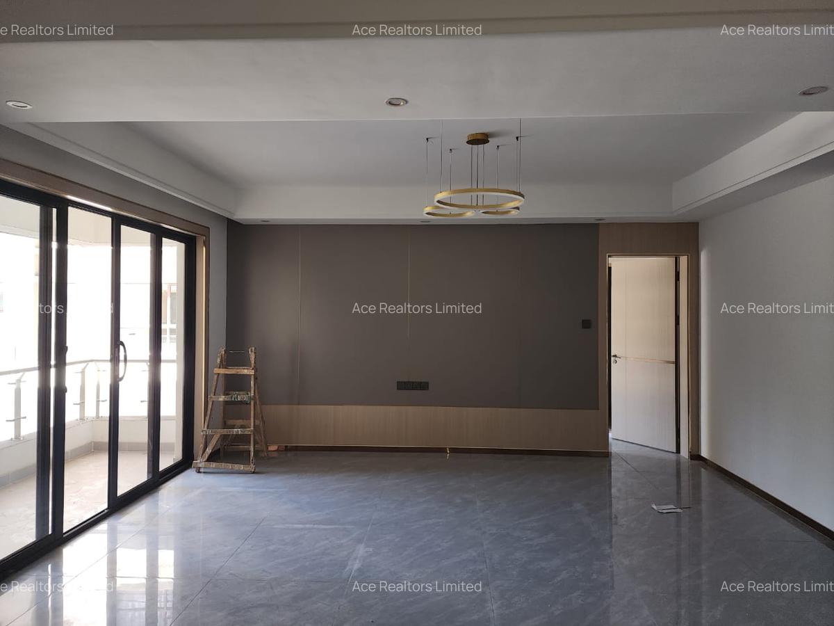2 Bed Apartment with En Suite at Riverside Drive - 4