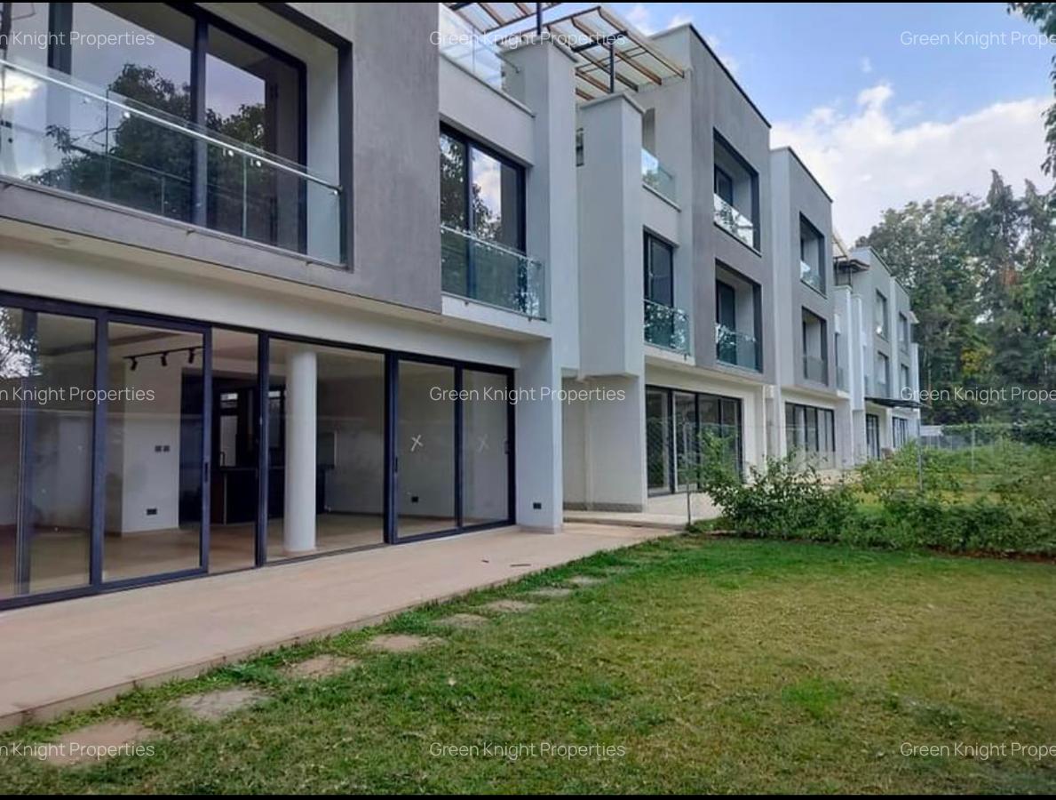 5 Bed Townhouse with En Suite in Lavington - 2
