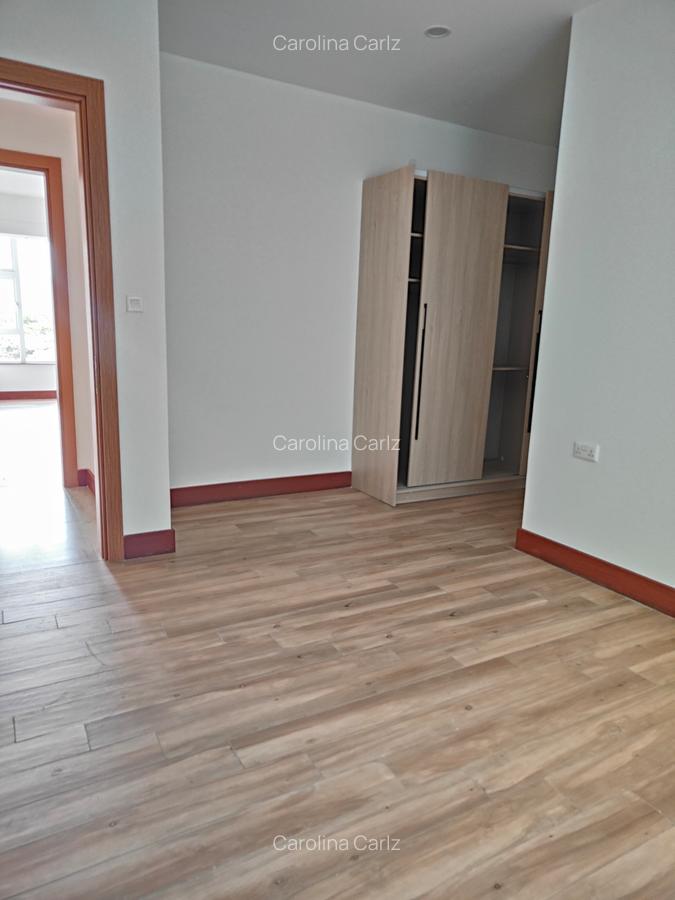 3 Bed Apartment with En Suite at City Park Drive - 17