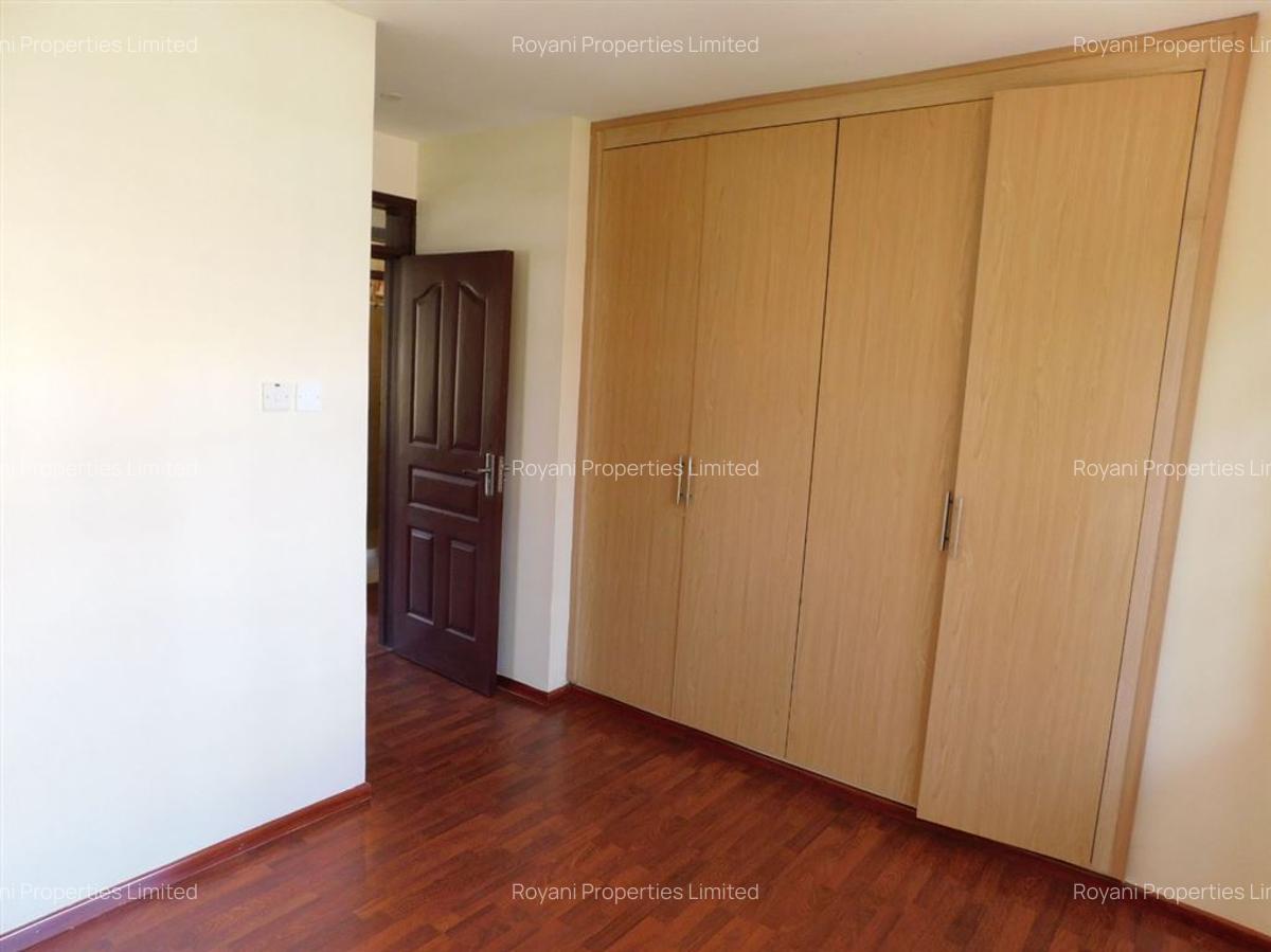 2 Bed Apartment with En Suite at Fourways Junction Estate - 12