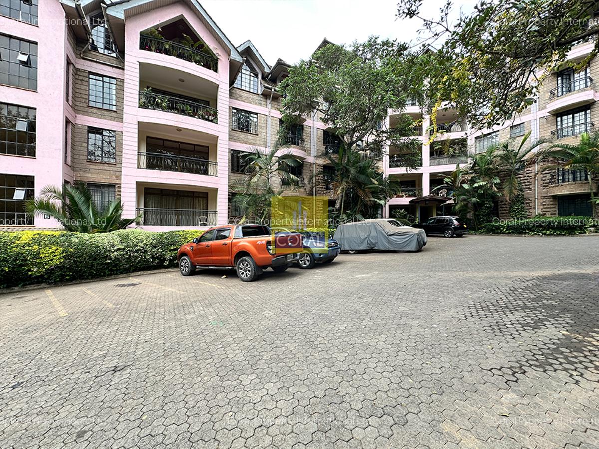 3 Bed Apartment in Riverside - 11