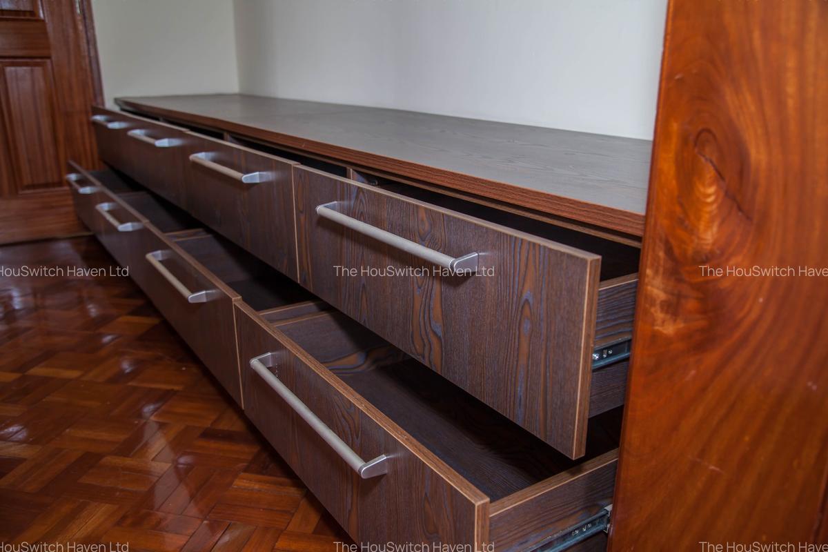 4 Bed Townhouse with En Suite at Chalbi Road - 14