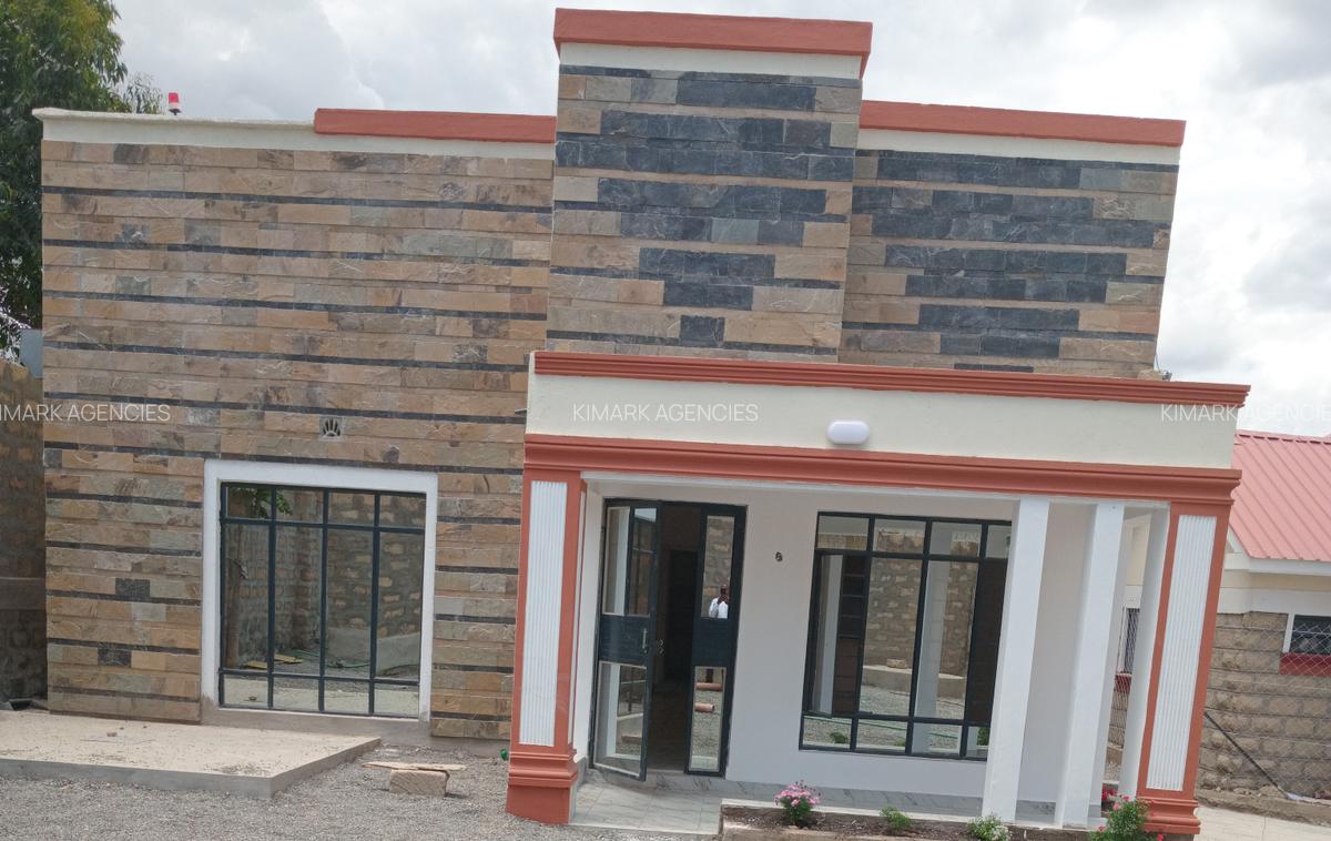 3 Bed House with En Suite at Rimpa Road - 2