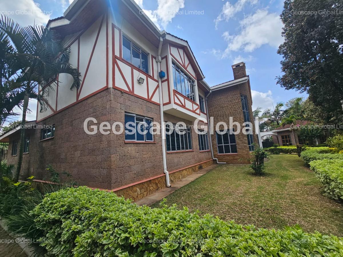 5 Bed House with En Suite in Runda - 5