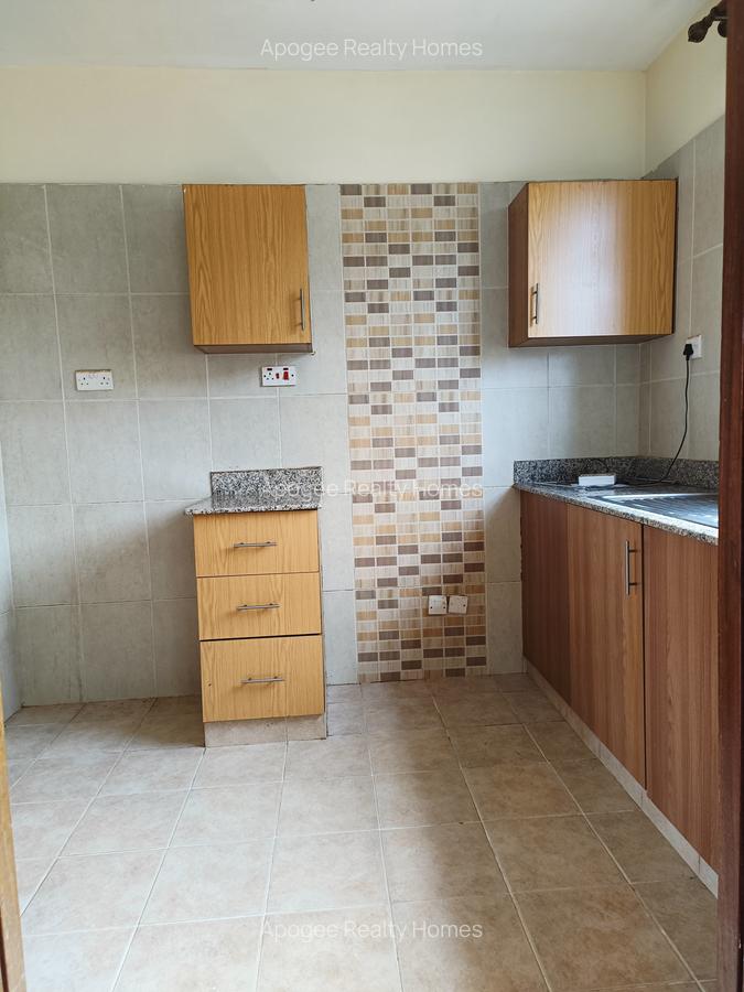 Serviced 2 Bed Apartment with En Suite at Fourways Junction Estate - 6