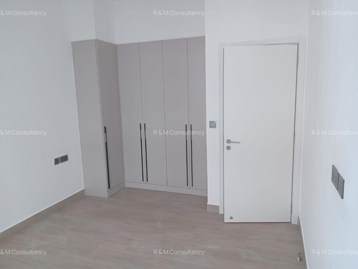 1 Bed Apartment with Swimming Pool at Lower East - 6