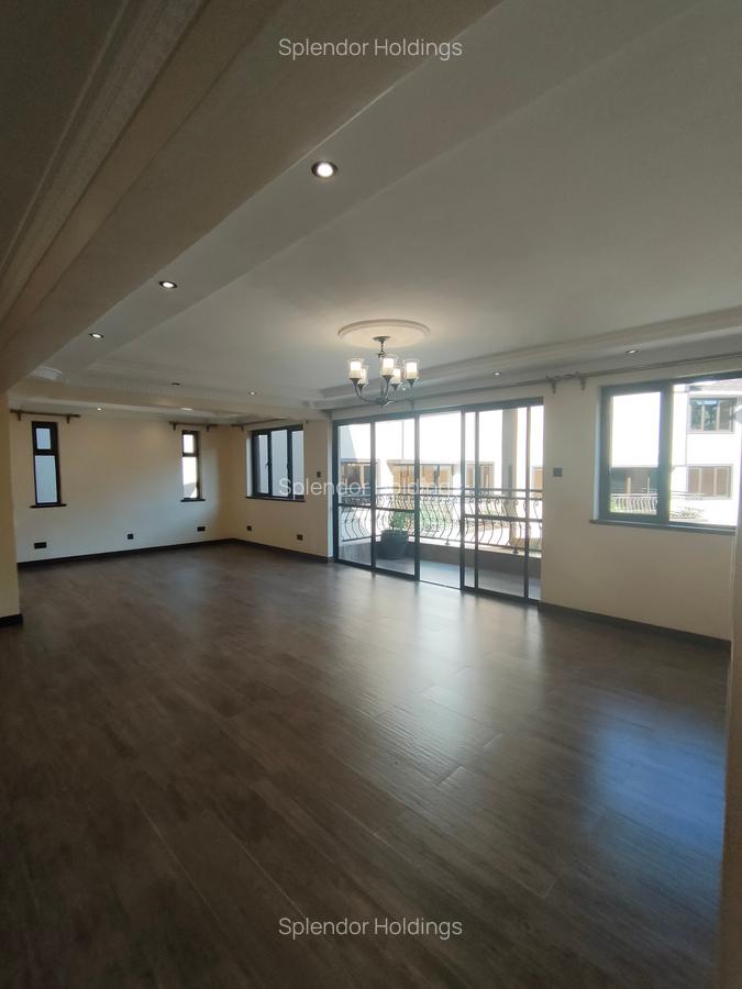 5 Bed Townhouse with En Suite in Lavington - 10