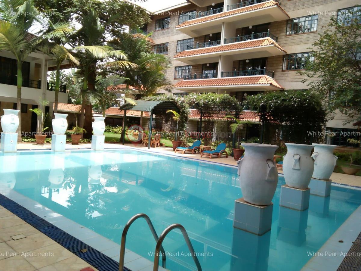 Serviced 1 Bed Apartment with Swimming Pool in Rhapta Road - 2