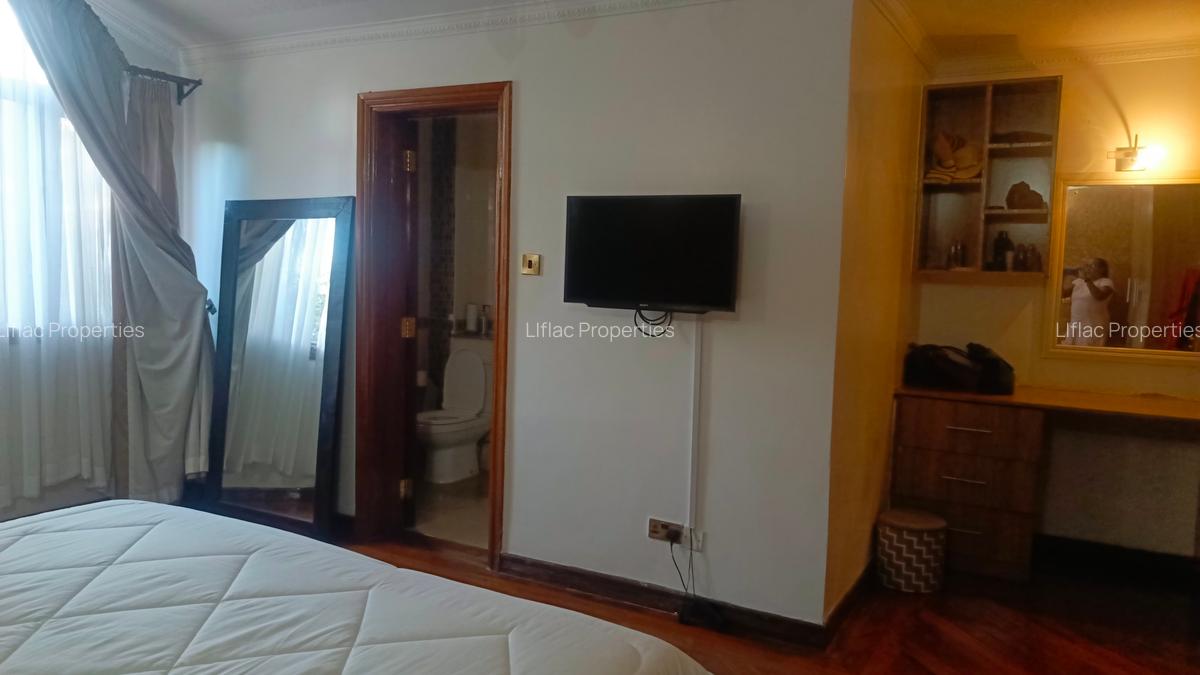 4 Bed Townhouse with En Suite in Runda - 12