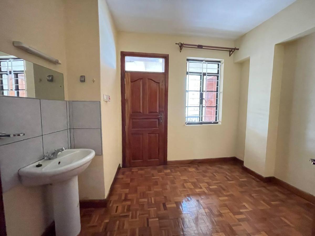 2 Bed Apartment with En Suite in Kilimani - 7