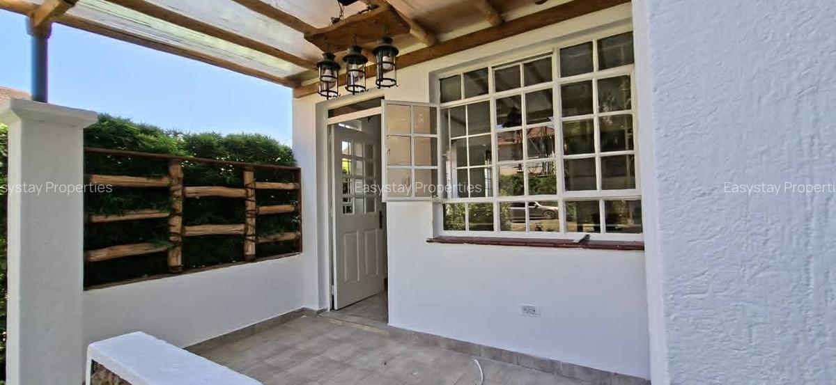 1 Bed House with En Suite in Nyari - 3