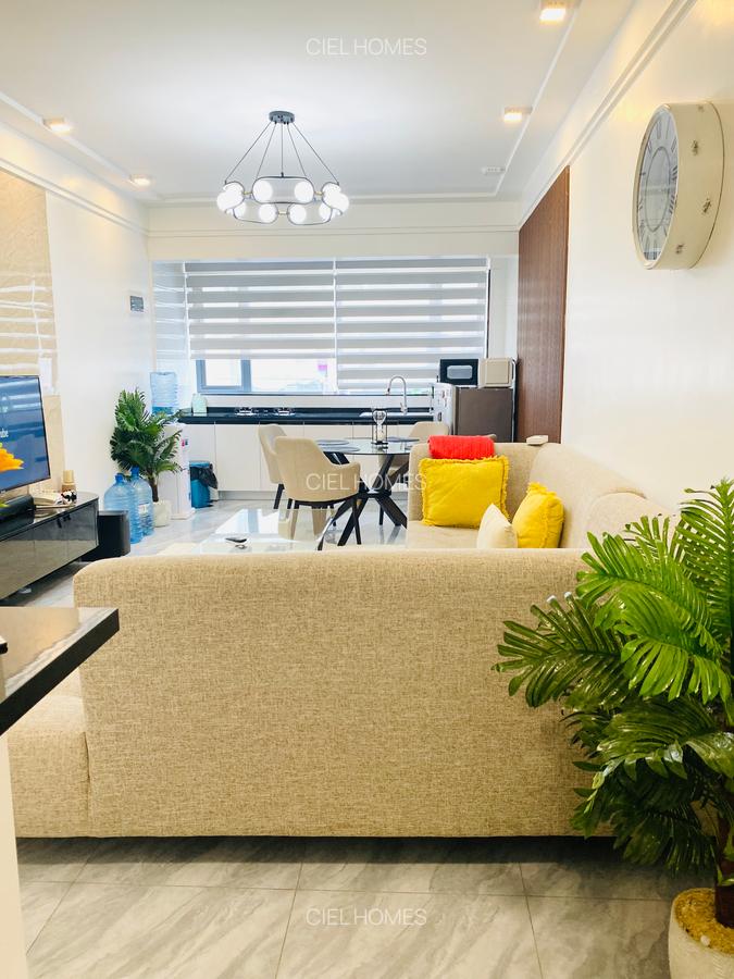 Serviced 1 Bed Apartment with Swimming Pool in Kilimani - 4