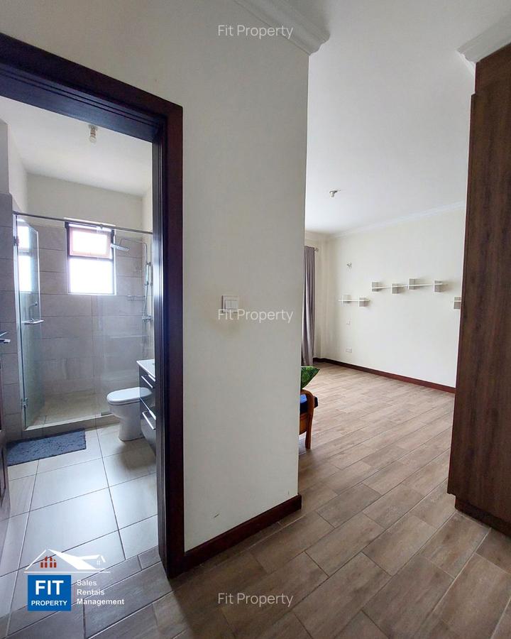 3 Bed Apartment with En Suite at City Park - 4