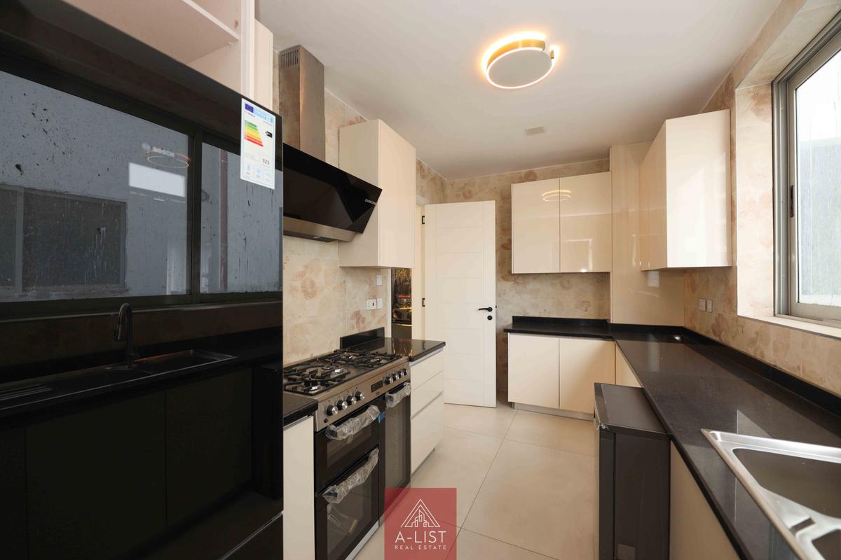 4 Bed Apartment with En Suite at General Mathenge - 4