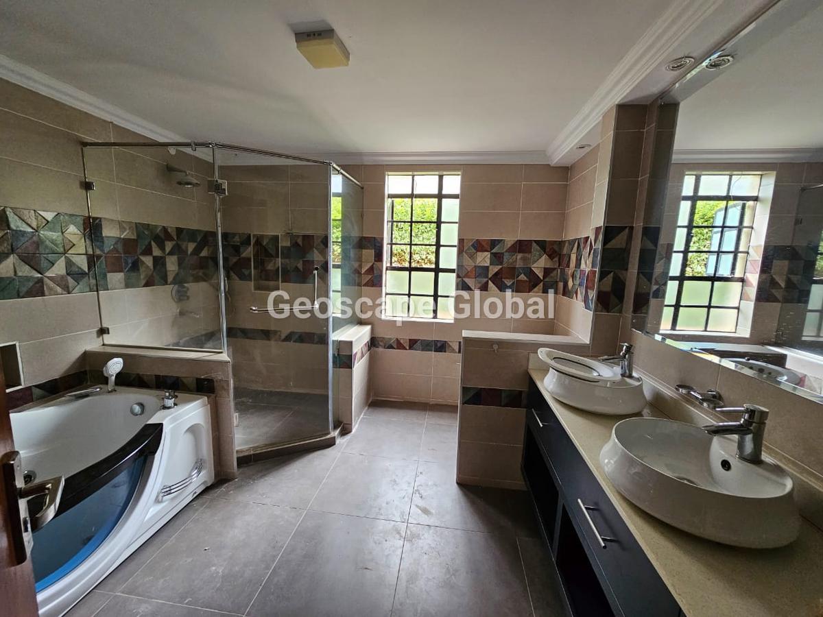 4 Bed Villa with En Suite in Kitisuru - 6