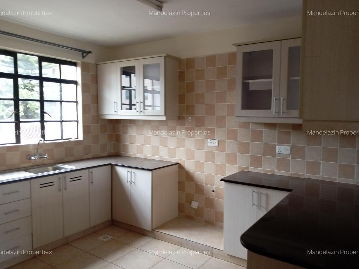 2 Bed Apartment with En Suite at Riverside Drive - 9