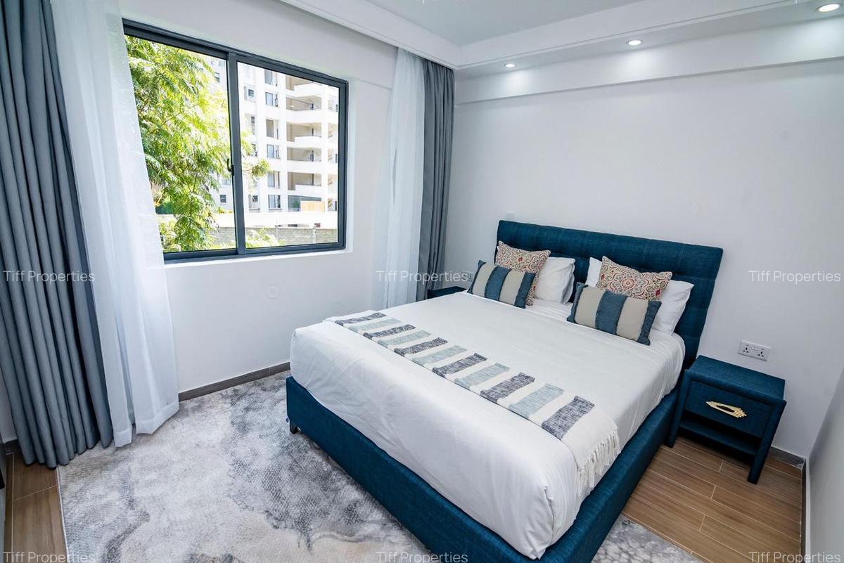 2 Bed Apartment in Riverside - 15