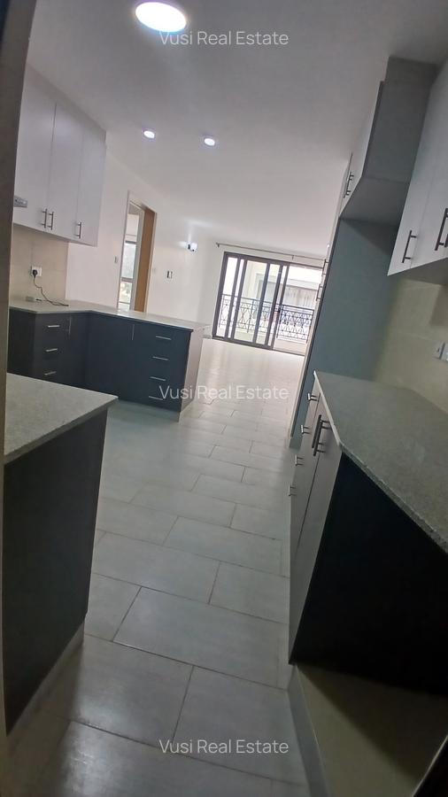 3 Bed Apartment with En Suite in Lavington - 10