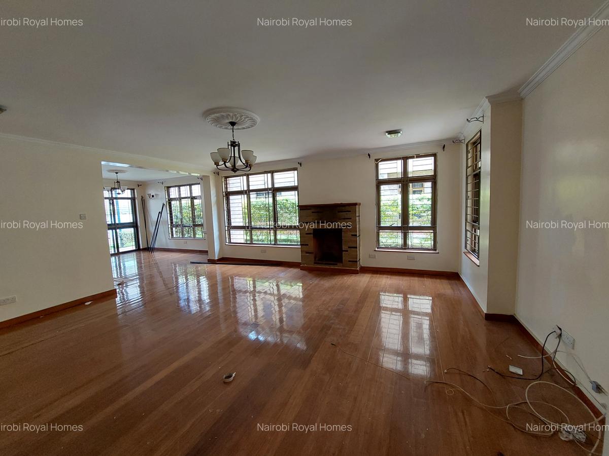 6 Bed Townhouse with En Suite at Convent Drive - 7