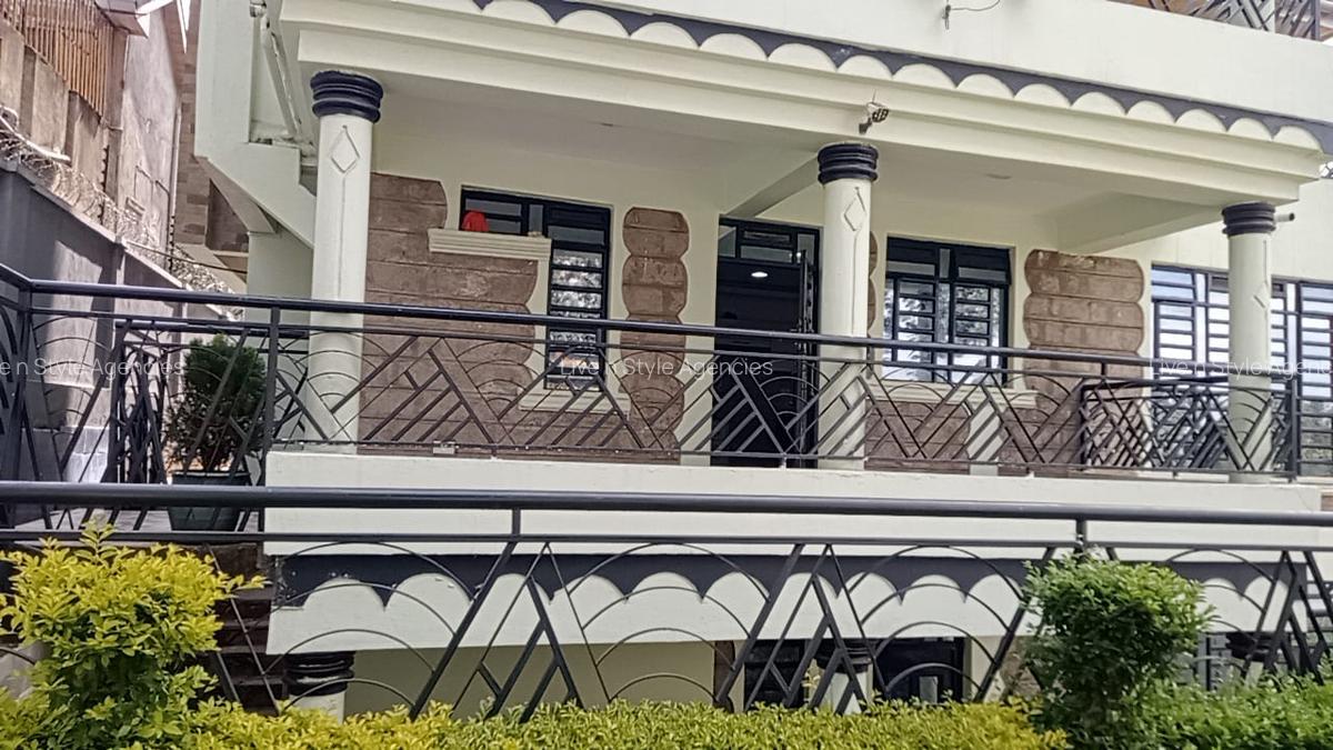 5 Bed Townhouse with En Suite in Runda - 2