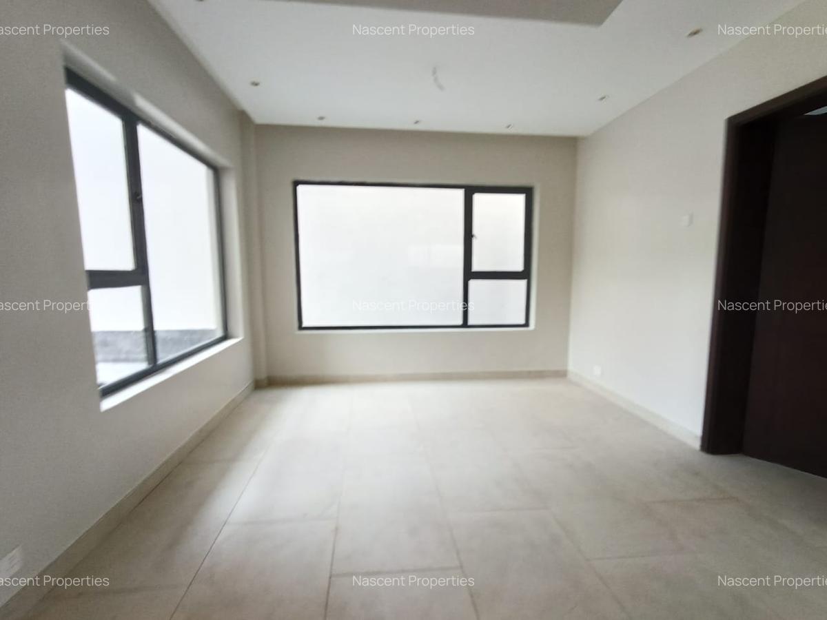 5 Bed Townhouse with En Suite in Lavington - 5