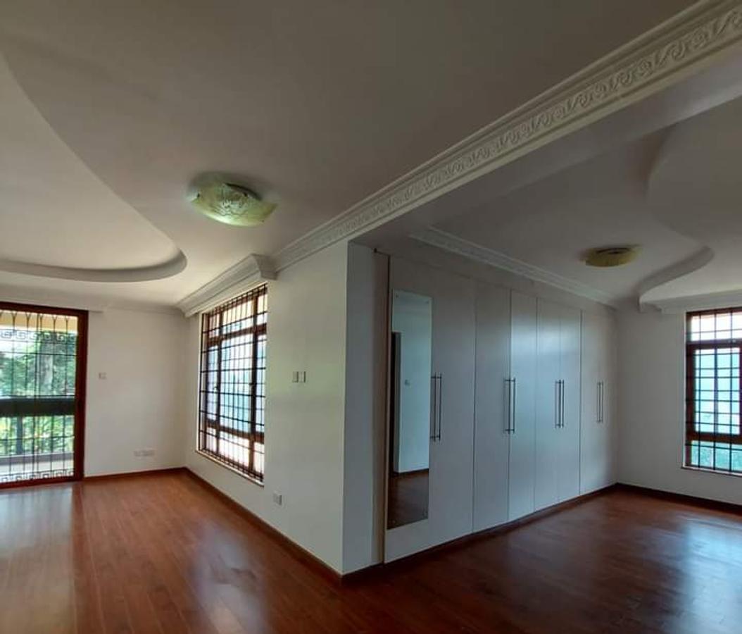 5 Bed Townhouse with En Suite in Runda - 17