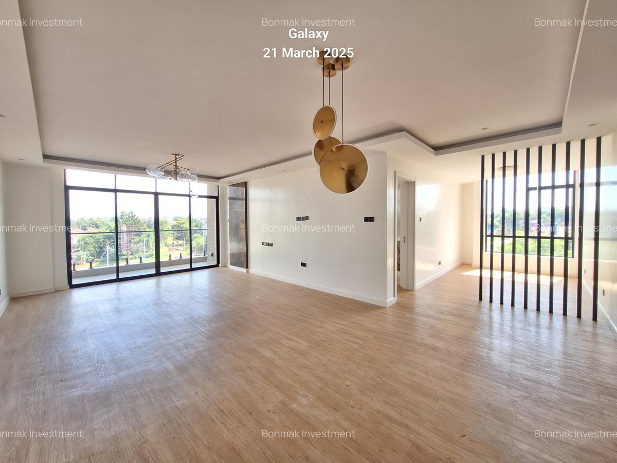 3 Bed Apartment with En Suite at Brookside Drive. - 3