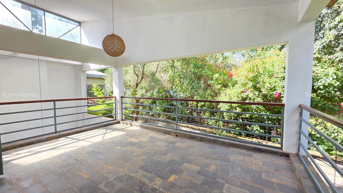 4 Bed Townhouse with En Suite at Convent Drive - 3