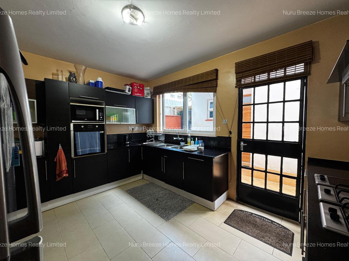 4 Bed Townhouse with En Suite in Lavington - 3