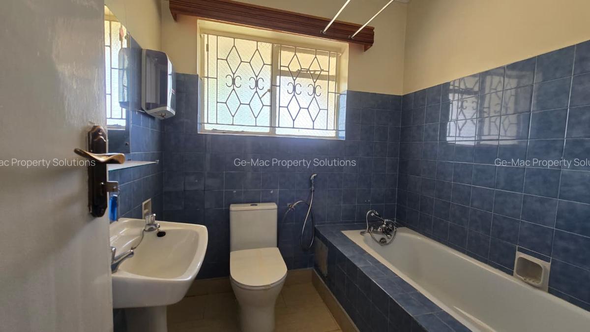 5 Bed House with En Suite in Loresho - 11